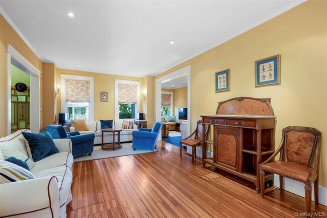 Building Photo - 5 Gerlach Pl