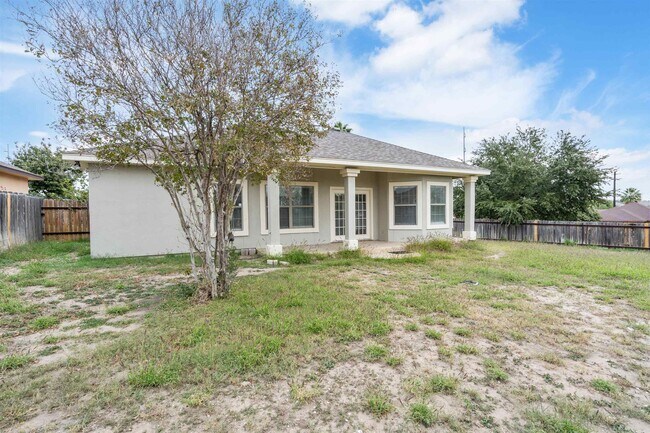 Building Photo - 104 Painted Rock