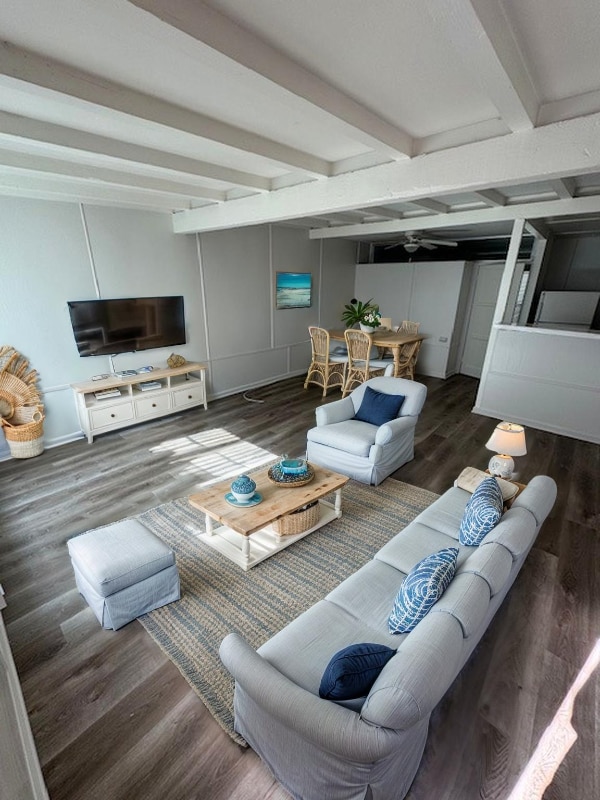 Building Photo - 320 7th St