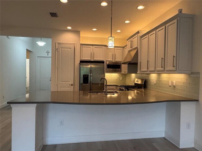 Building Photo - 30788 Lindentree Dr