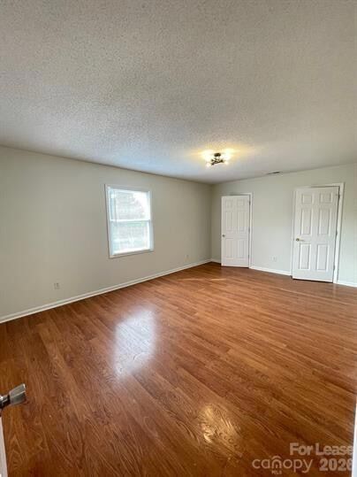 Building Photo - 609 Piper Ct