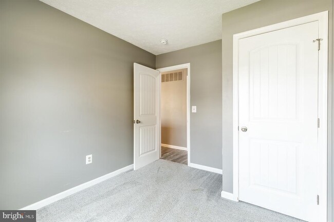 Building Photo - 847 Harbor View Terrace