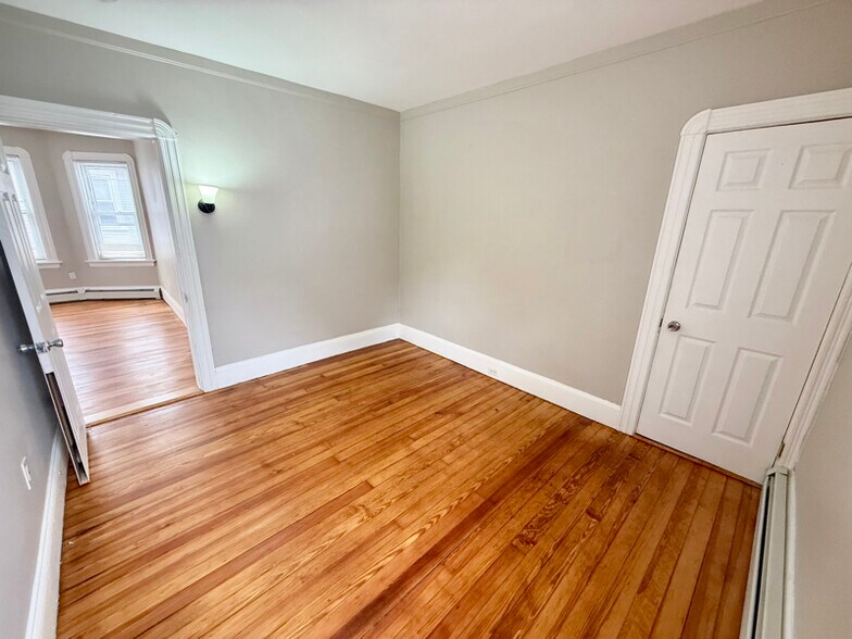 Building Photo - 43 Fruit Hill Ave