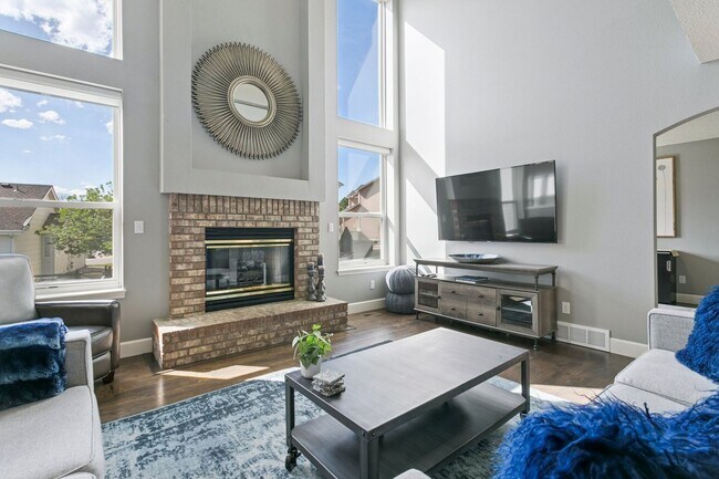 Building Photo - 15510 Jessie Dr