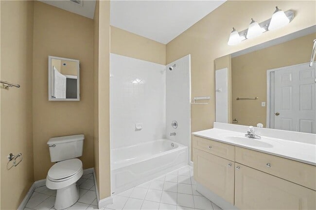 Building Photo - 2260 Bent Creek Manor
