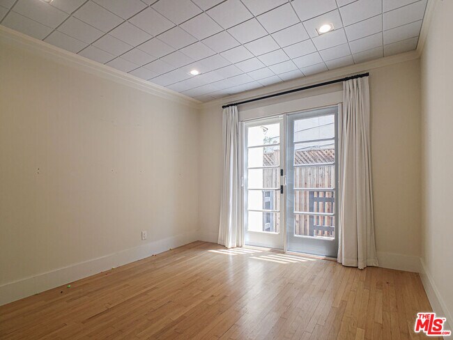 Building Photo - 1206 S Longwood Ave