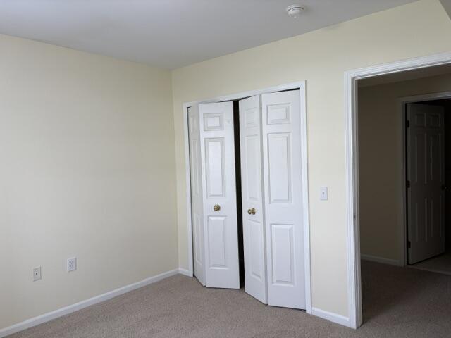 Building Photo - 2736 S Knightsbridge Cir