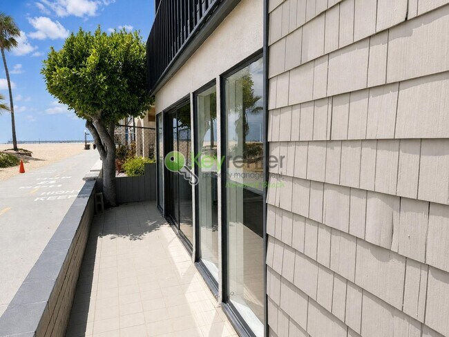 Building Photo - 1510 W Oceanfront