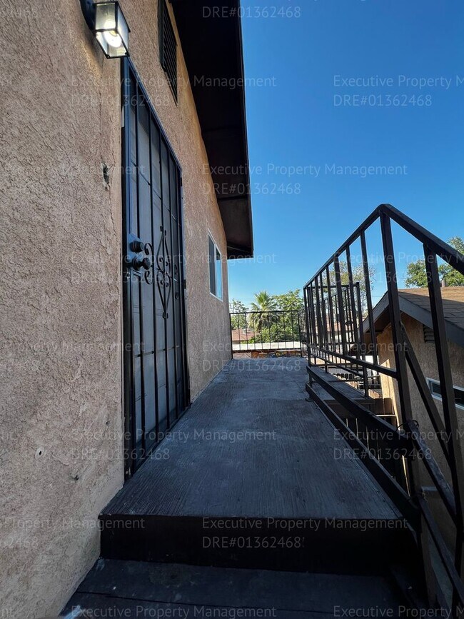 Building Photo - 1115 9th St