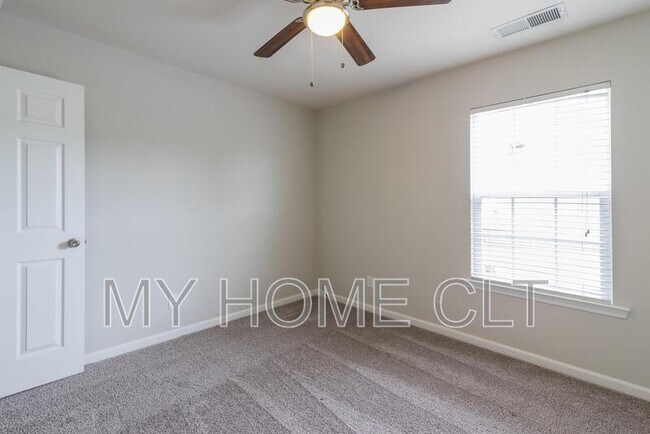 Building Photo - 2108 Arbor Vista Dr