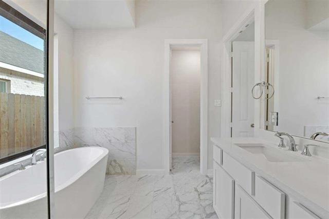 Building Photo - 7315 Lake Arrowhead Ln