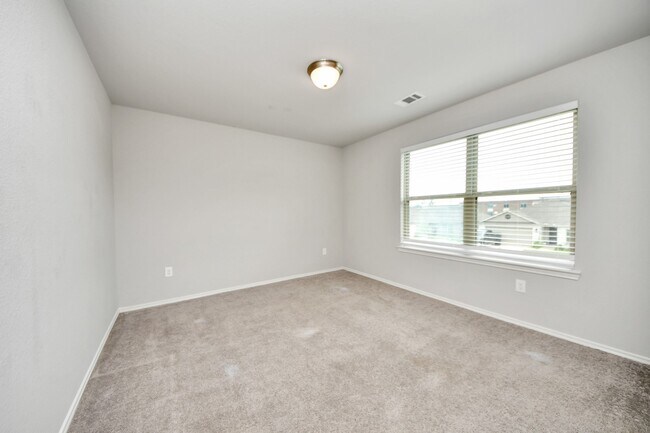 Building Photo - 20715 Southern Wds Blvd