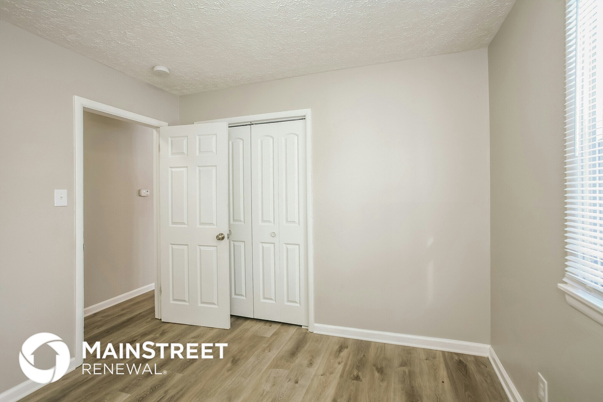 Building Photo - 528 S Bosart Ave