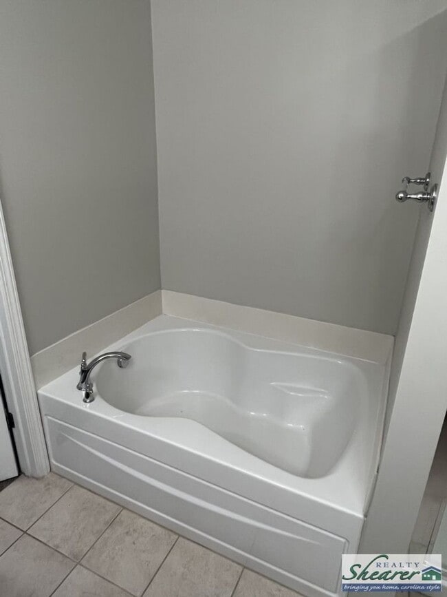 Building Photo - Beautiful 2 Story, 3 Bedroom Townhome near...