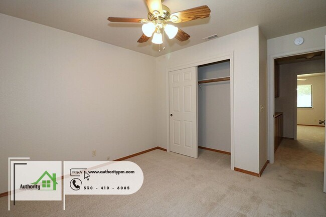 Building Photo - 1844 Breckenwood, Short Trip to the park. ...