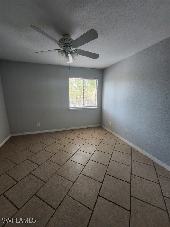 Building Photo - 2935 Winkler Ave
