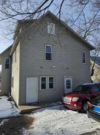 Building Photo - 57 Leonard St NE