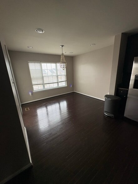 Building Photo - 8507 Stansbury Lake Dr