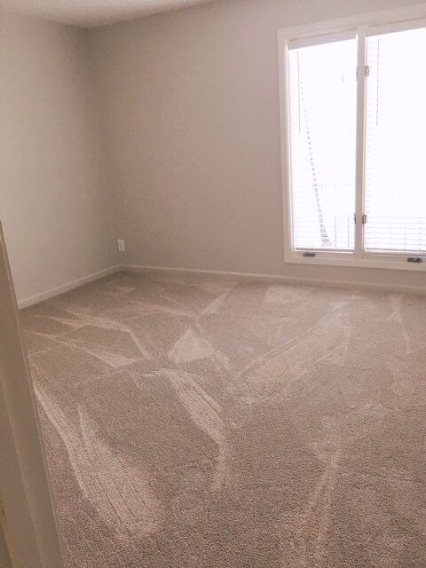 Building Photo - 2028 Hazel Hedge Ln