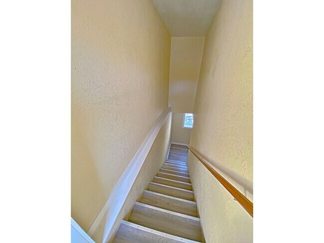 Building Photo - 4657 Camden Ave