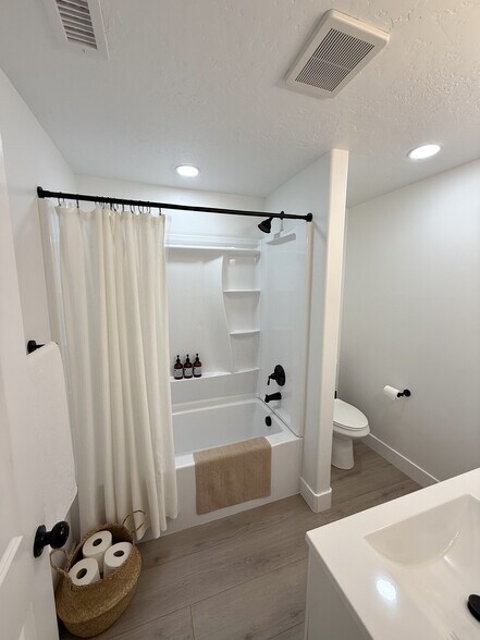 Bathroom - 2039 N 3960 W