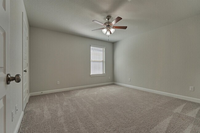 Building Photo - 15846 Weston Ridge Dr