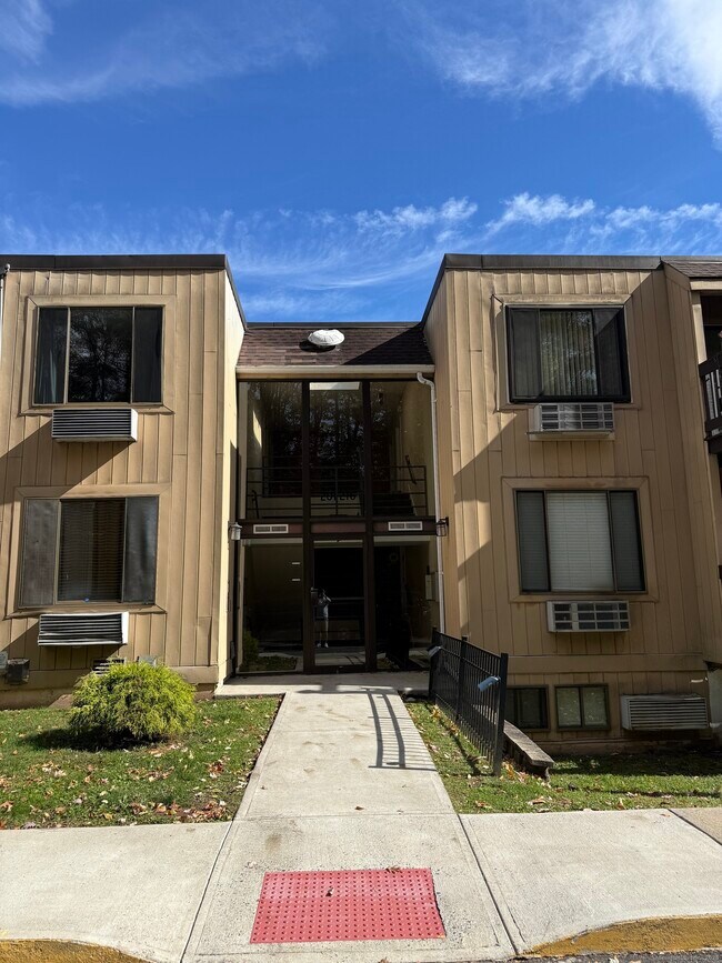 Building Photo - 175 Mill Pond Rd