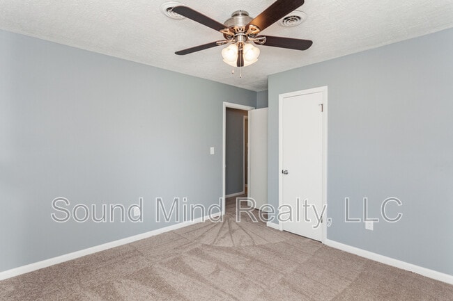 Building Photo - 704 Joyner St