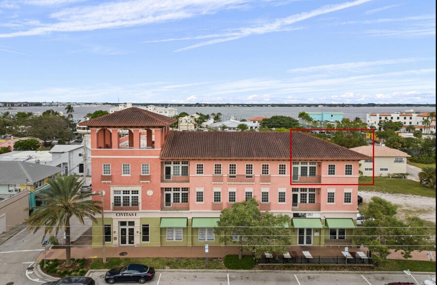 Building - 101 SE Ocean Blvd