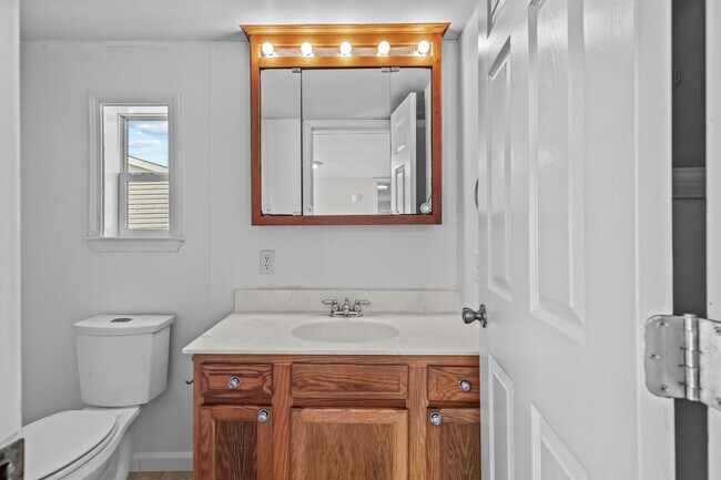 Building Photo - 119 Starwood Cir