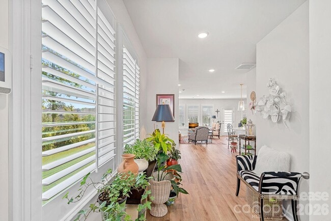 Building Photo - 420 Quartz Hl Wy