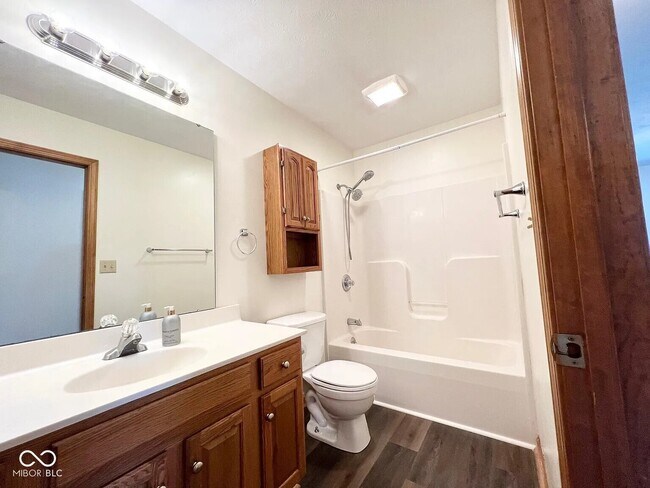 Building Photo - 731 W Gaston Dr