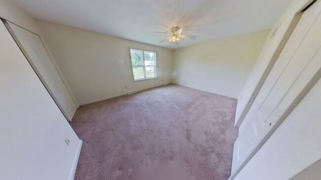 Building Photo - 214 Craigdan Dr