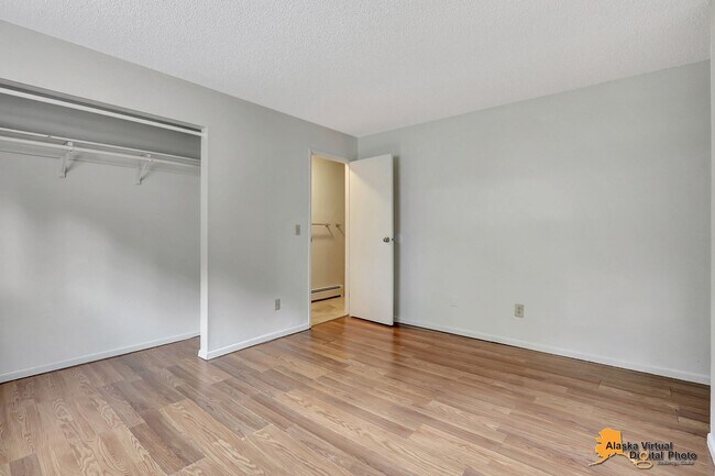 Building Photo - Cozy Condo for Rent in East Anchorage!