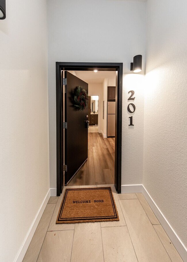 Building Photo - 5681 Silverstone Terrace