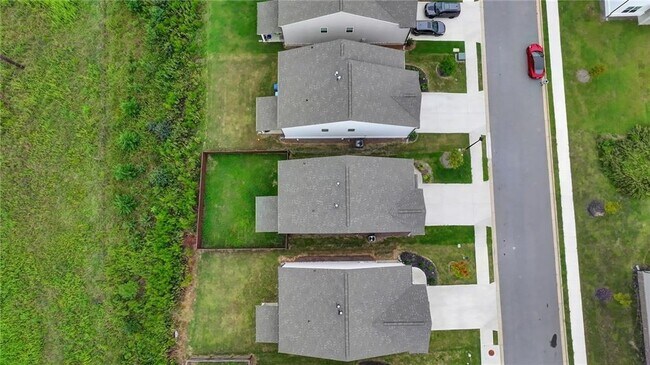 Building Photo - 3230 Westgate Park Dr