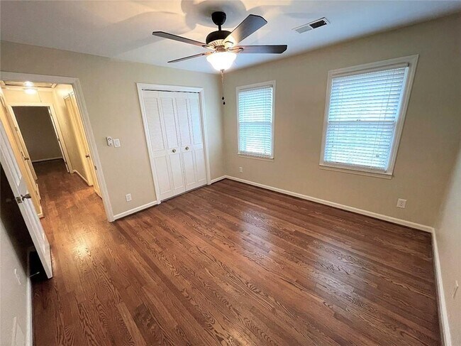 Building Photo - 1150 Falstaff Dr