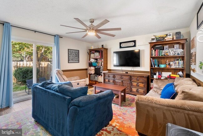 Building Photo - 520 Kingdom Ct