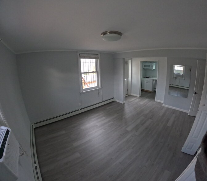 Primary Photo - 729 Sharon Ave