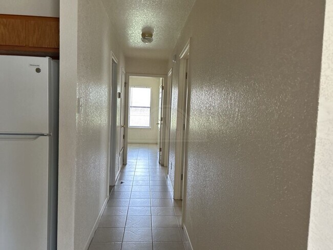 Building Photo - 2807 Edgefield St