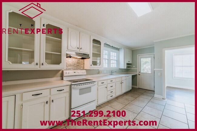 Building Photo - 254 Pinehill Dr