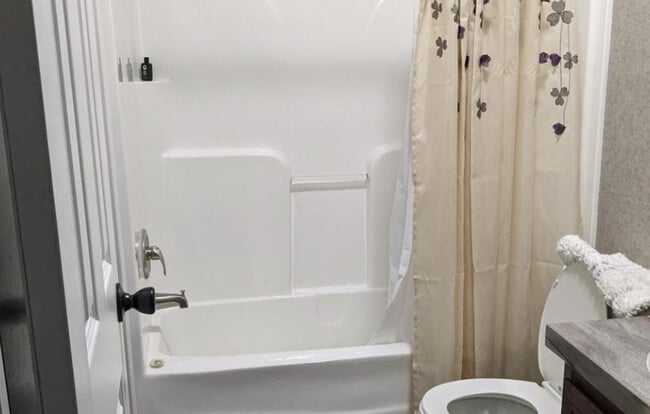 Building Photo - 1208 County Rd 315