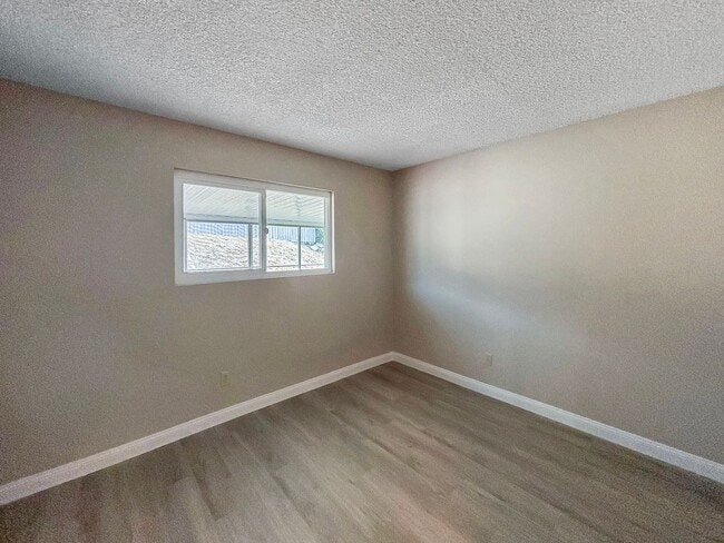 Building Photo - Charming 3BD/2BA House in Santee W/ W/D, M...
