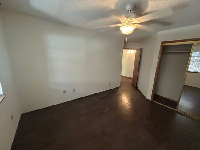 Building Photo - 3 Bedroom 2 Bathroom with a Bonus Room and Pool in the El Diamante School District!