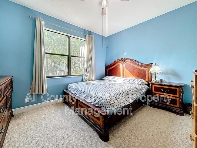 Building Photo - 2679 Lakebreeze Ln