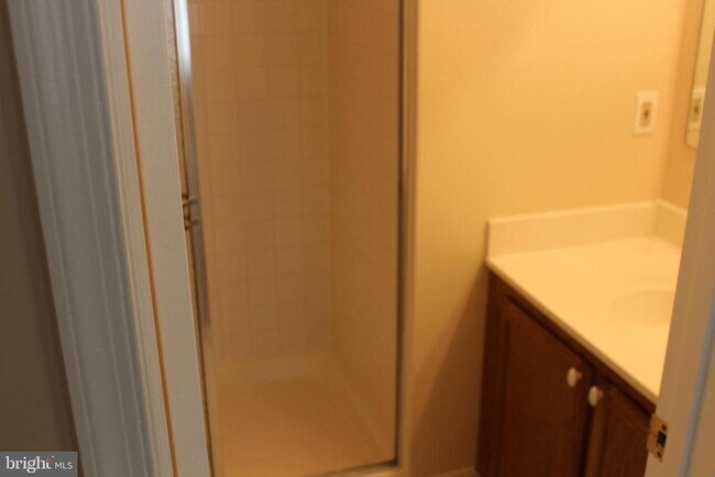 Building Photo - 611 Suffield Dr