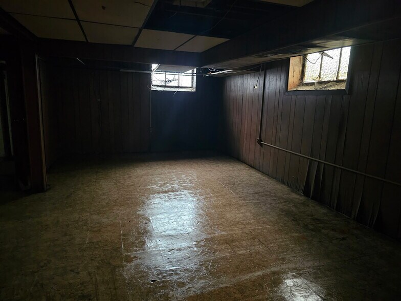 Building Photo - 17189 Santa Rosa Dr