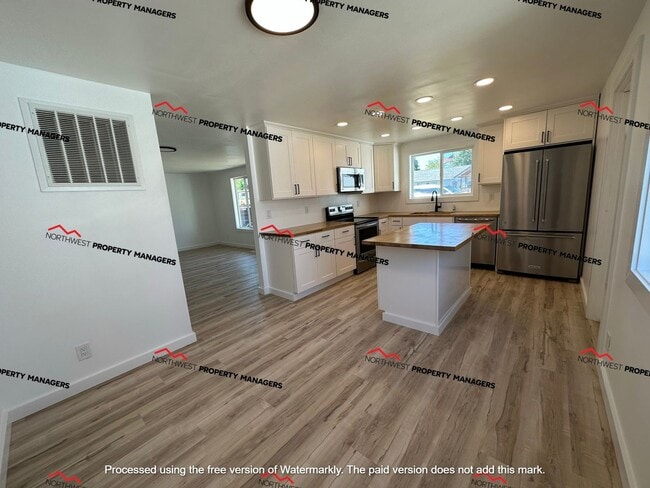 Building Photo - STATUS: AVAILABLE   | R293 | $2095.00