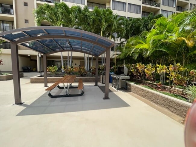 Building Photo - Available on 8/1/25, 600 sqft, 1 Bedroom, ...