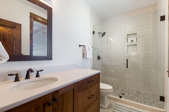 Building Photo - 2406 Tamarack Trail